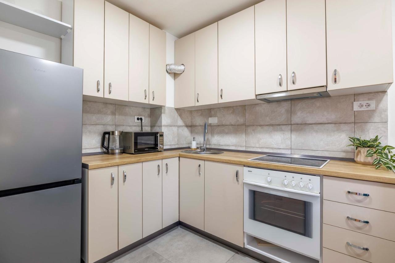 Sari City Center Apartment Novi Sad Exteriör bild